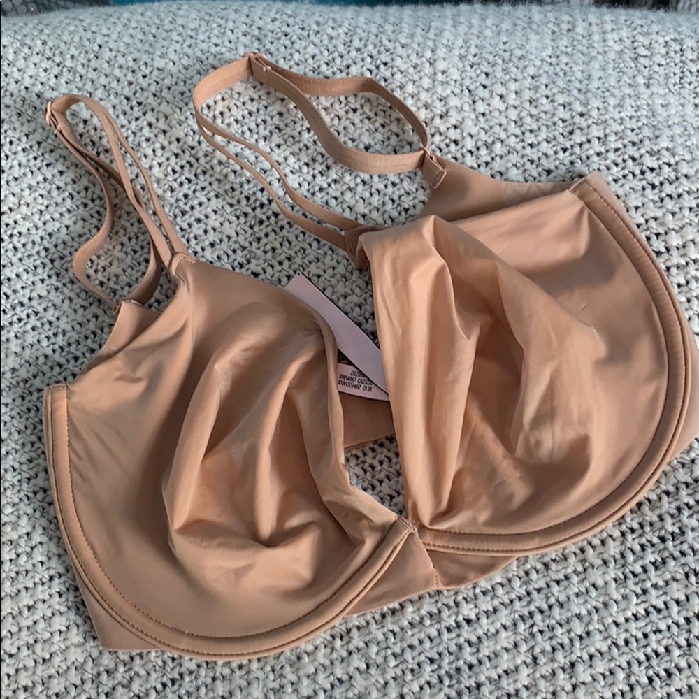 Victoria’s Secret Sexy Illusions plunge bra 32ddd